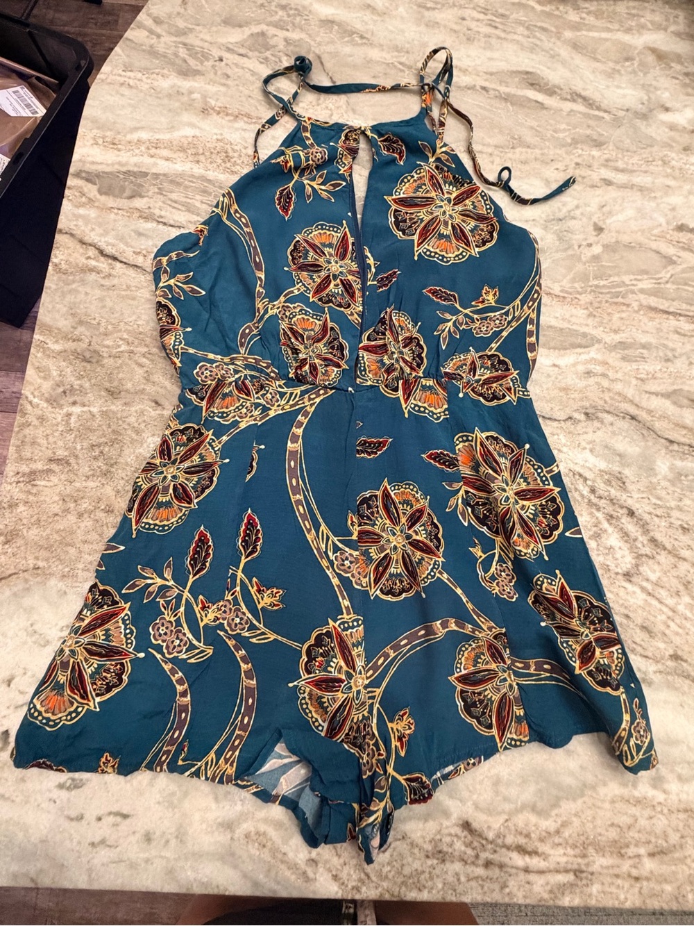 Magnolia South Teal Floral Open Back Romper Women’s M